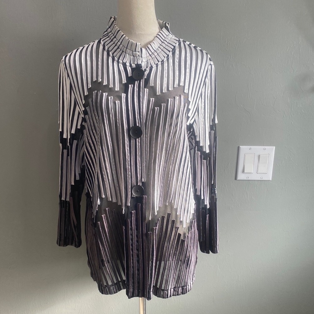 Chicos Travelers Jacket Black White Ribbon Pleated Mesh Sheer Mock Neck 425